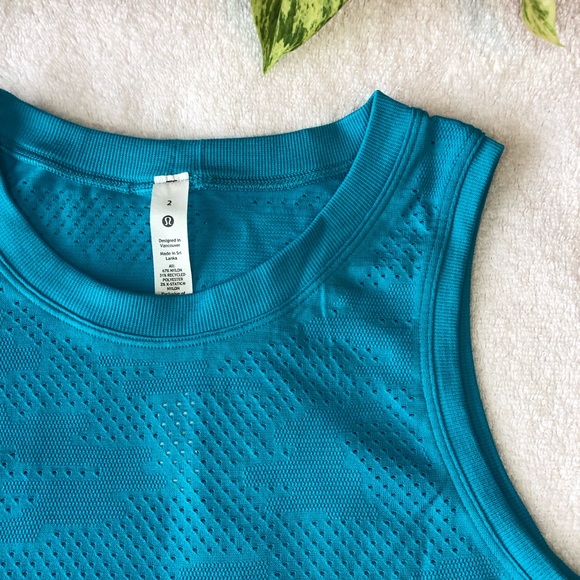 lululemon Tank Top - Picture 2 of 3